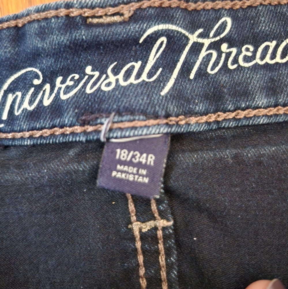 Universal Thread Jeans - Picture 2 of 5